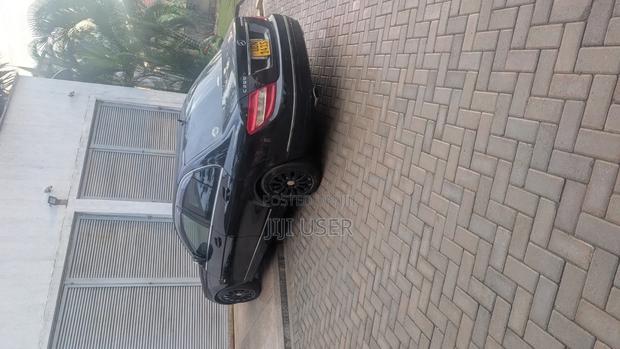 Mercedes-Benz C200 2010 Black