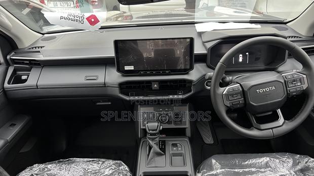 New Toyota Hilux 2026 Gray