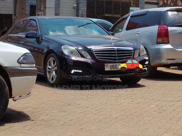 Mercedes-Benz C320 2010 Maroon