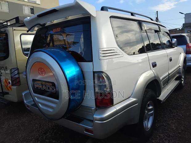 Toyota Land Cruiser Prado 2000