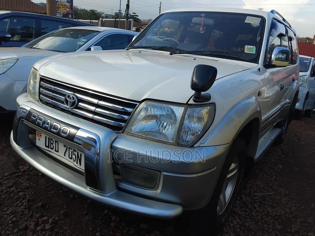 Toyota Land Cruiser Prado 2000