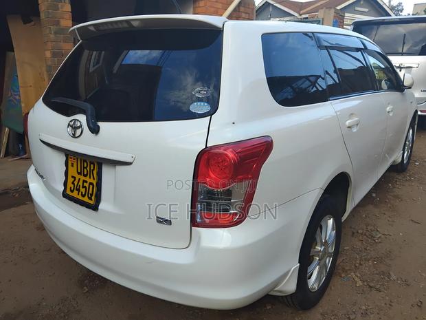 Toyota Corolla Fielder 2009 White