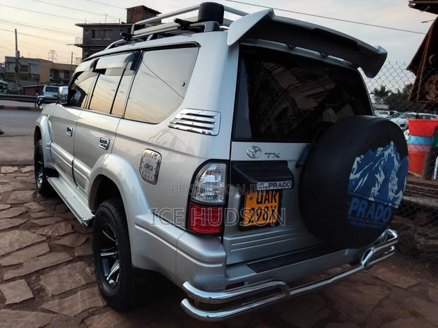 Toyota Land Cruiser Prado 2001 Silver