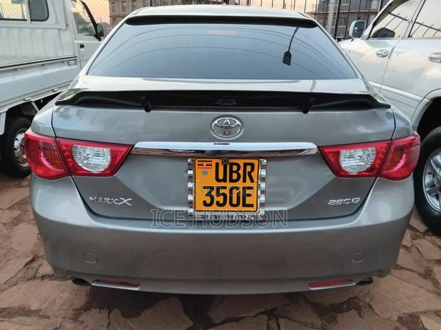 Toyota Mark X 2011 Gray