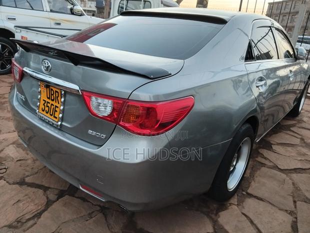 Toyota Mark X 2011 Gray