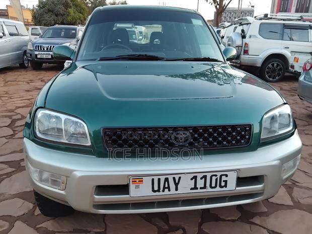 Toyota RAV4 Automatic 2000 Green