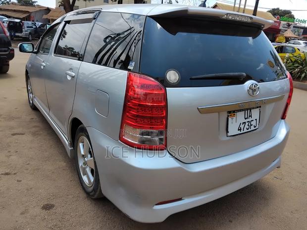 Toyota Wish 2009 Silver