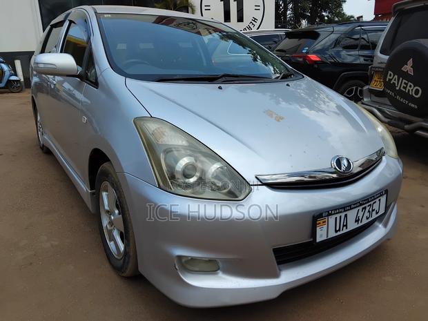 Toyota Wish 2009 Silver