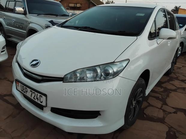 Toyota Wish 2011 White