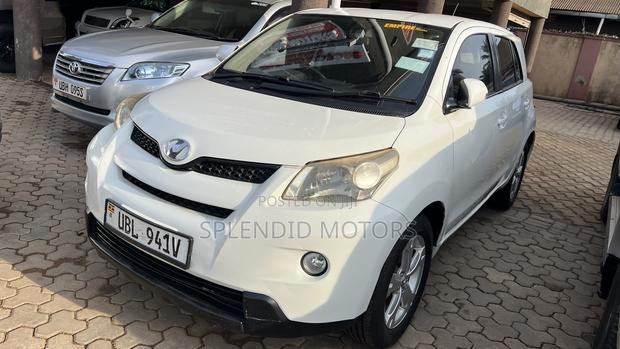 Toyota IST 2008 White