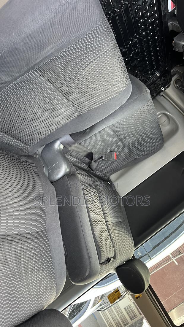 Toyota Voxy 2006 Gray