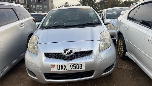 Toyota Vitz 1.3 AWD 5dr 2007 Silver