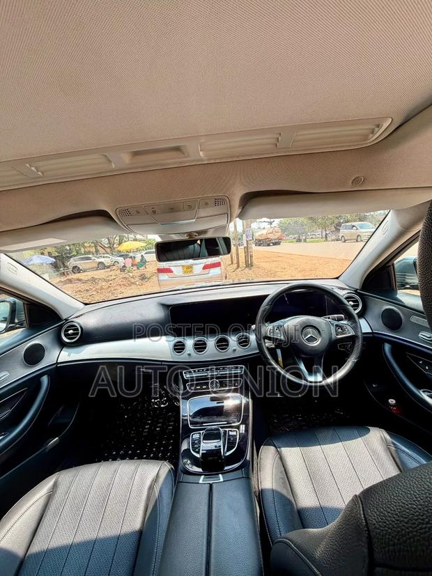 Mercedes-Benz E200 2017 Gray