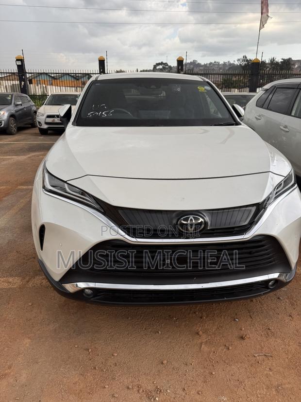 Toyota Harrier 2.0 2020