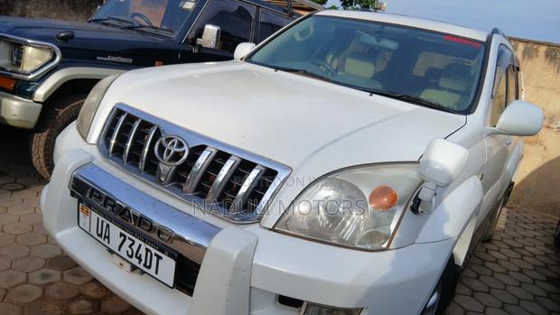 Toyota Land Cruiser Prado 2006 White
