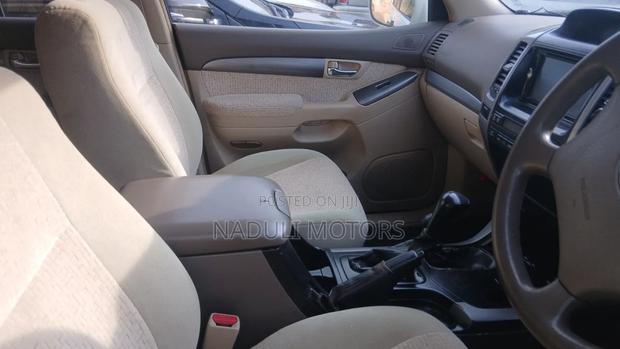 Toyota Land Cruiser Prado 2006 White