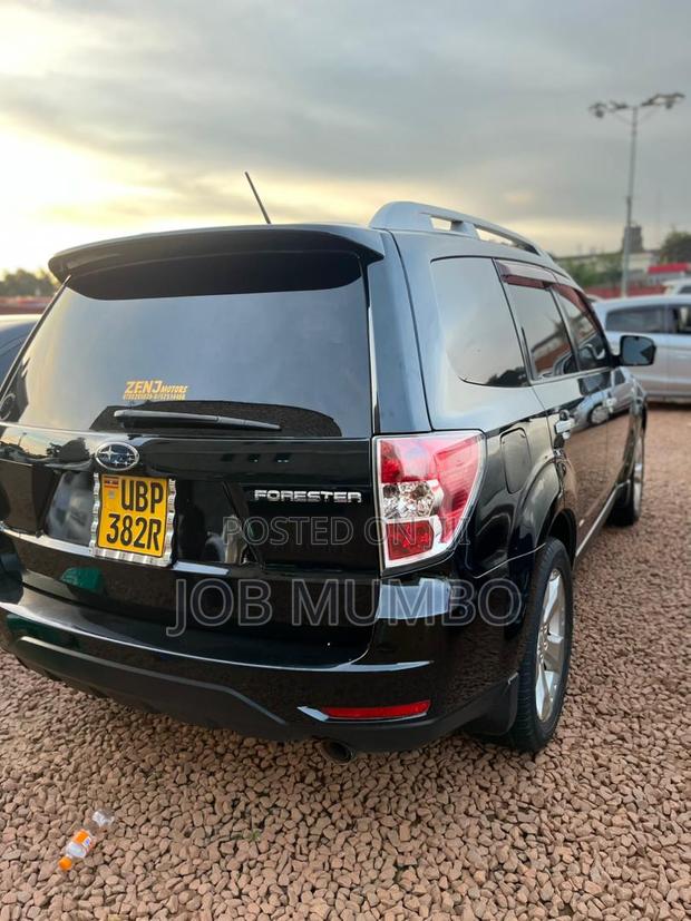 Subaru Forester 2010 Black
