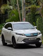 Toyota Harrier 2.0 2017 White for sale