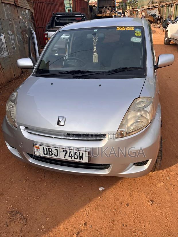 Toyota Passo 2008 Silver