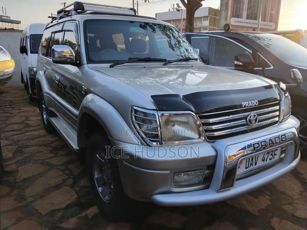 Toyota Land Cruiser Prado 1999 Black