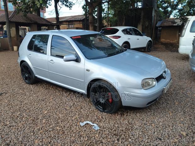 Volkswagen Golf 2002 Silver