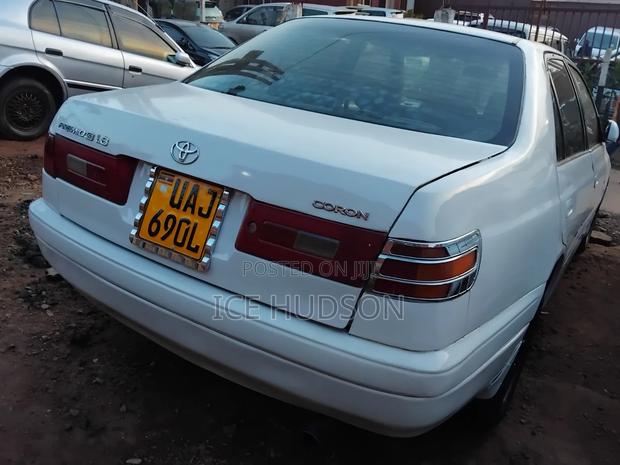 Toyota Premio 2001 Off white