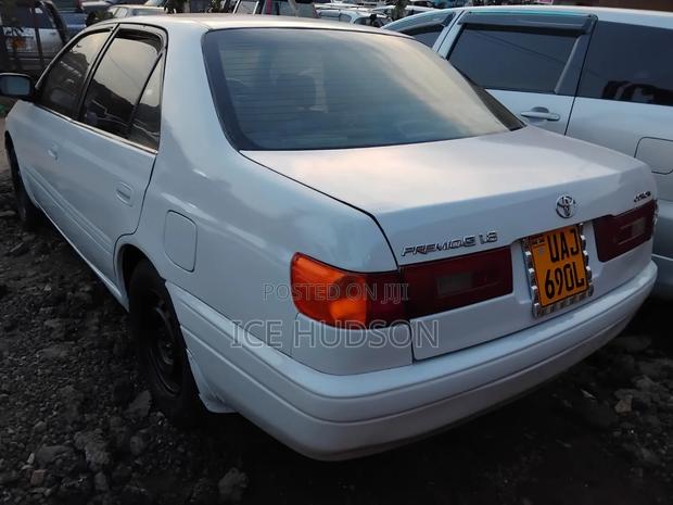 Toyota Premio 2001 Off white