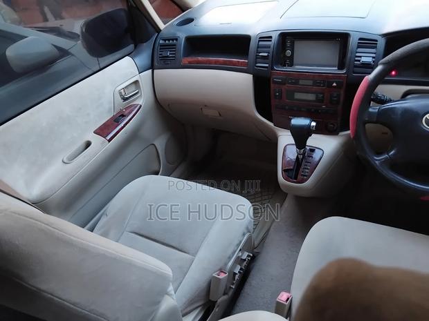 Toyota Corolla Spacio 2002
