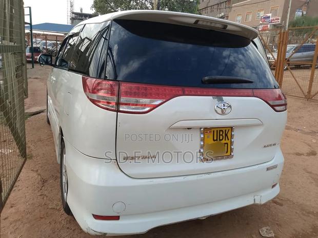 Toyota Estima 2008 White