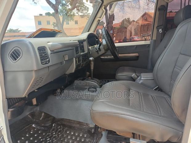 Toyota Land Cruiser Prado 2015 White