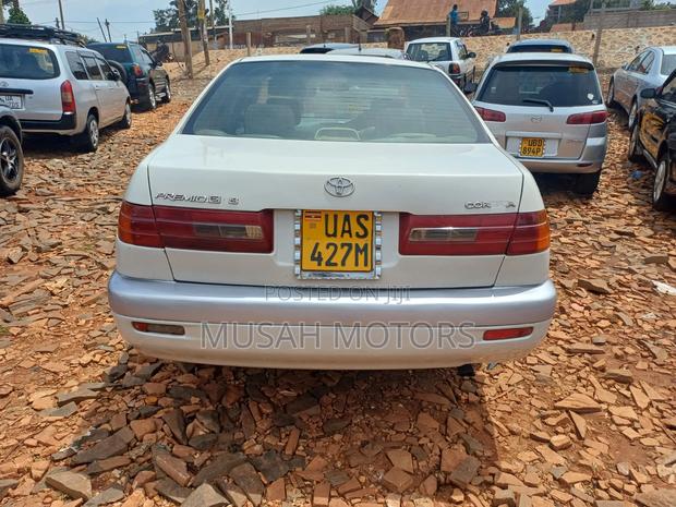 Toyota Premio 2002 Silver