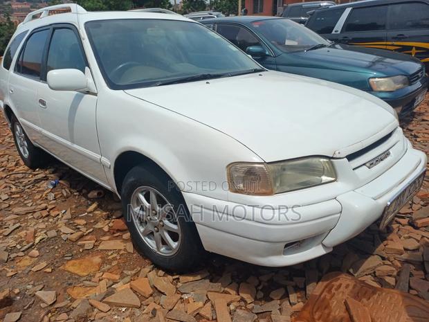 Toyota Carib 2002 White