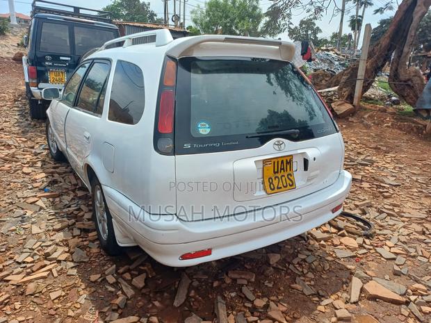 Toyota Carib 2002 White