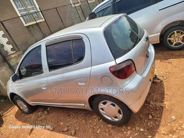 Toyota Vitz 1.3 AWD 3dr 2000 Silver