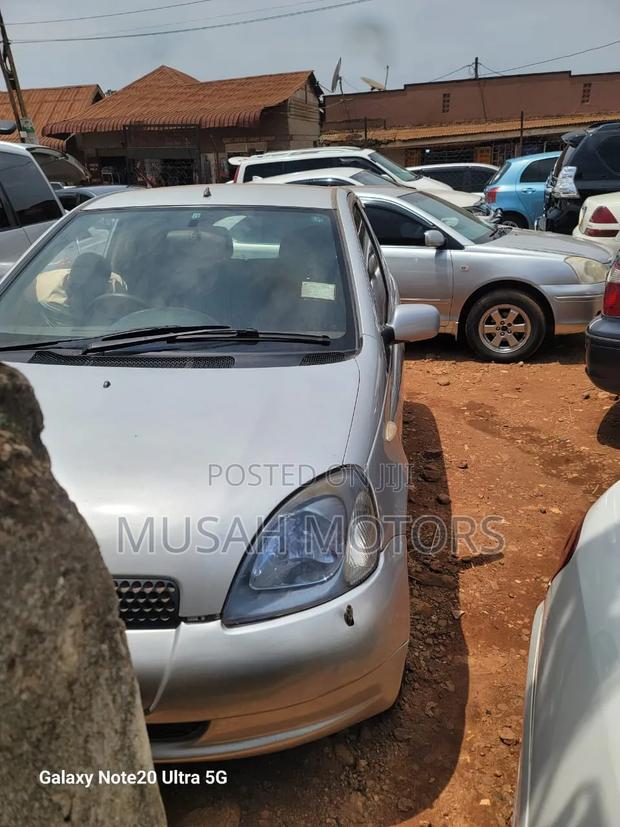 Toyota Vitz 1.3 AWD 3dr 2000 Silver