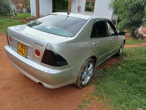 Toyota Altezza 2004 Silver