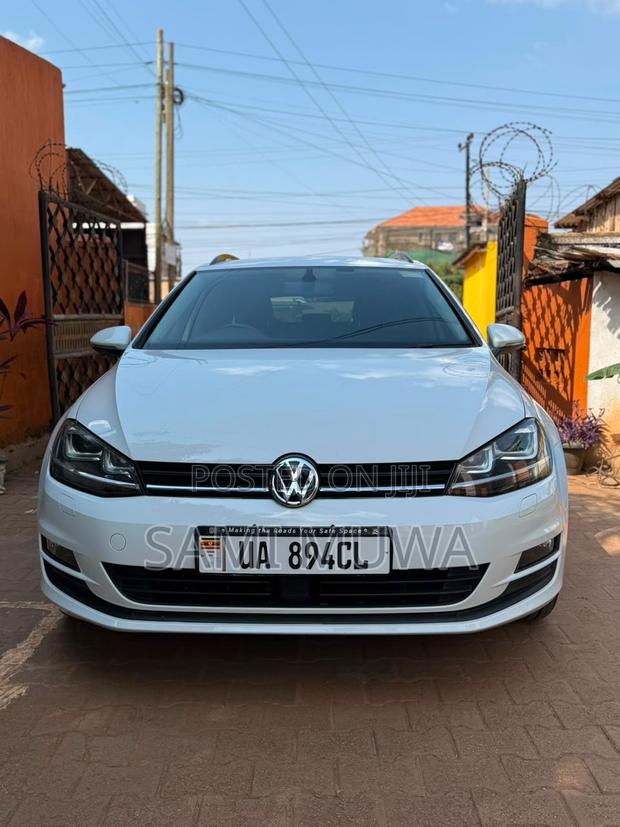 Volkswagen Golf 2016 White