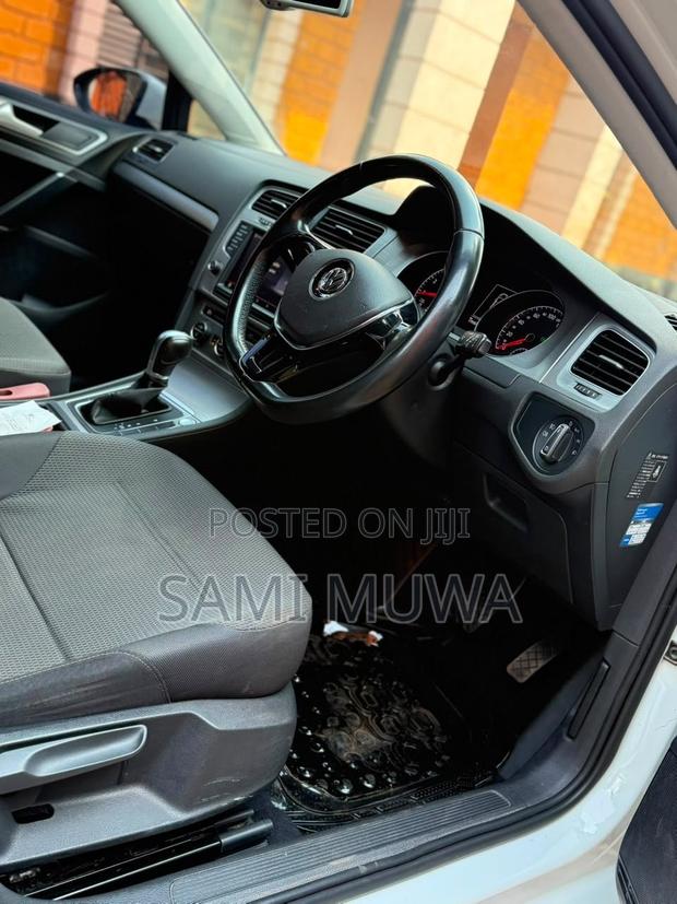 Volkswagen Golf 2016 White