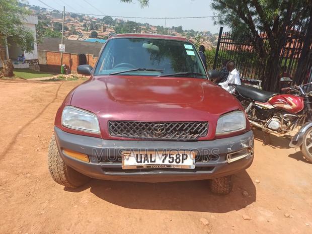 Toyota RAV4 1999 Red