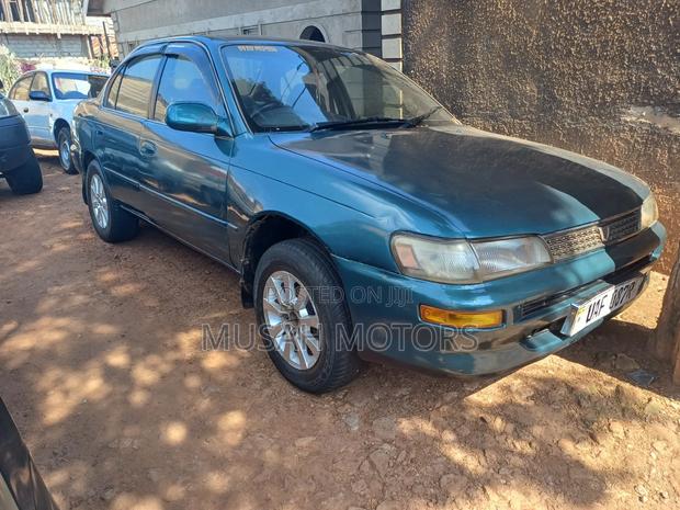 Toyota Corolla 1998 Green