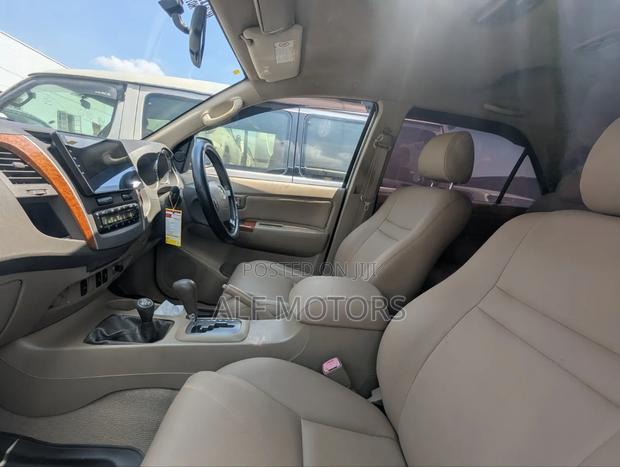 Toyota Fortuner 2012 Silver
