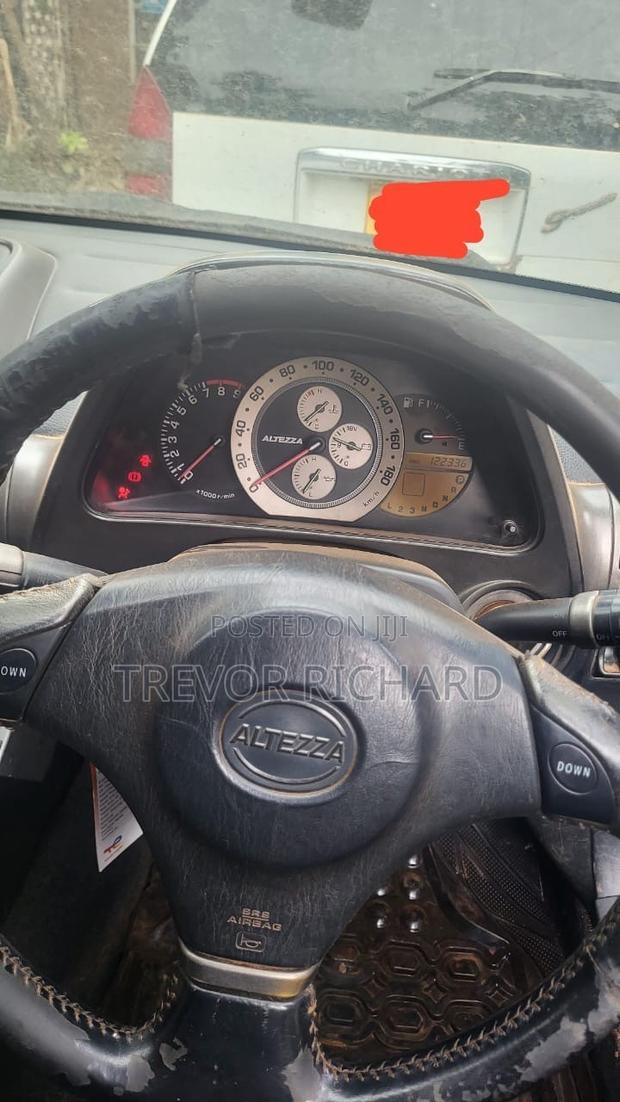 Toyota Altezza 1999 Silver