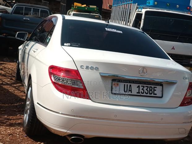 Mercedes-Benz C200 2010 White