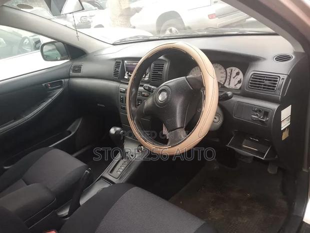 Toyota Allex 2001 Gold