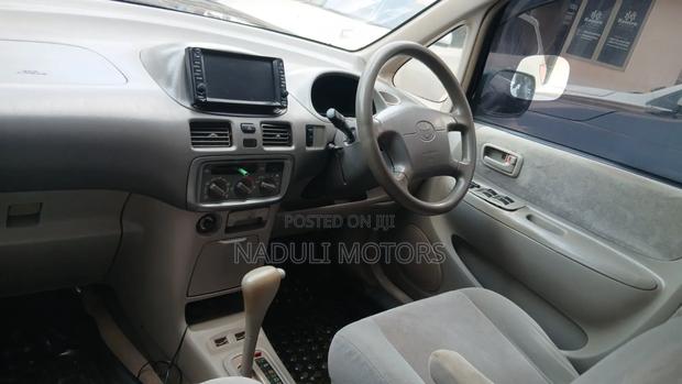 Toyota Corolla Spacio 2002 Green