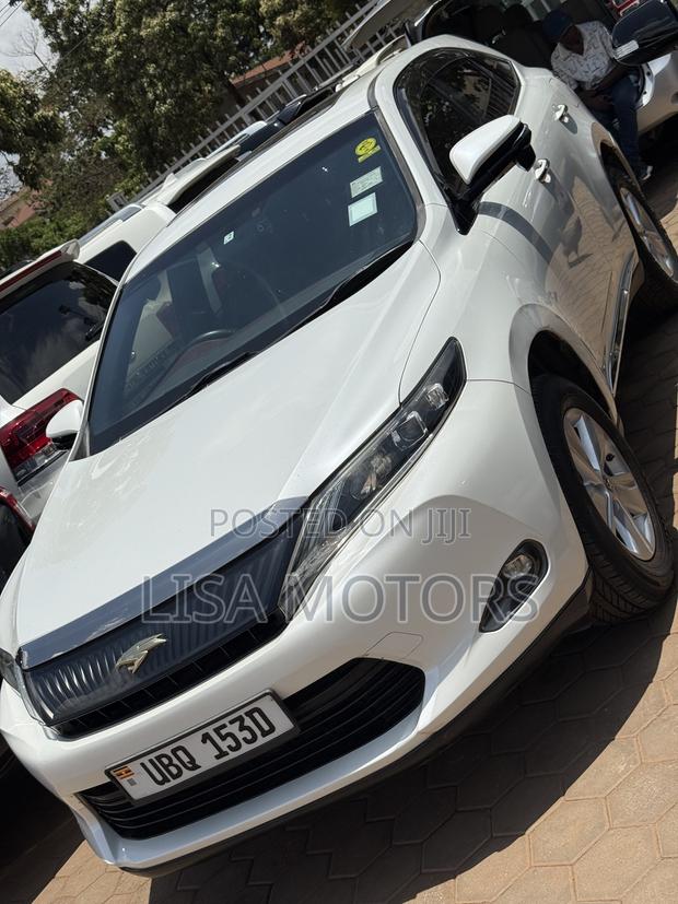 Toyota Harrier 2.0 2016 White