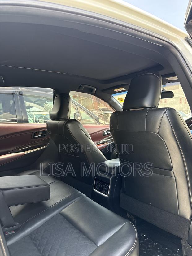 Toyota Harrier 2.0 2016 White