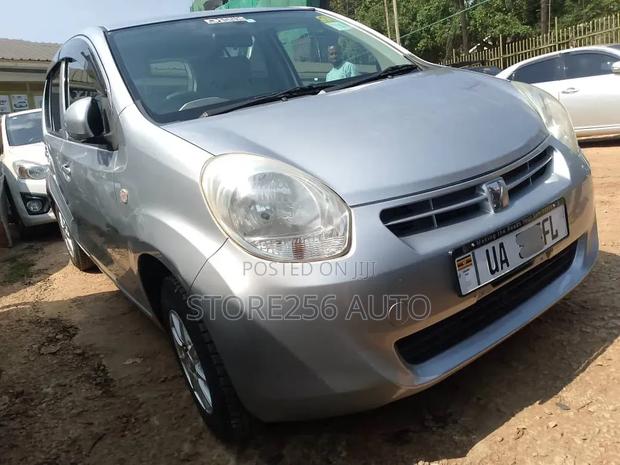 Toyota Passo 1.0 FWD 2011 Silver