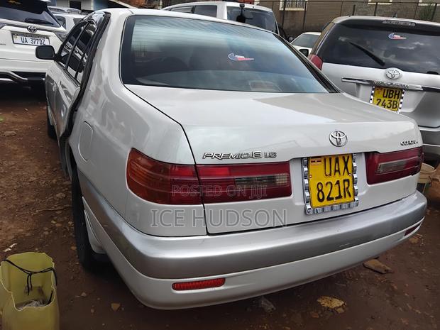 Toyota Premio 2001 Silver