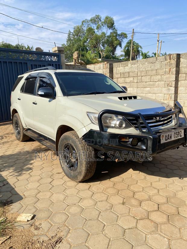 Toyota Fortuner 3.0 D RWD 2015 Gray